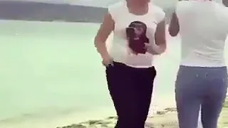 ياليت من سايرك ولايشمك شم ولايذوق العسل من حالي المبسم دندنها