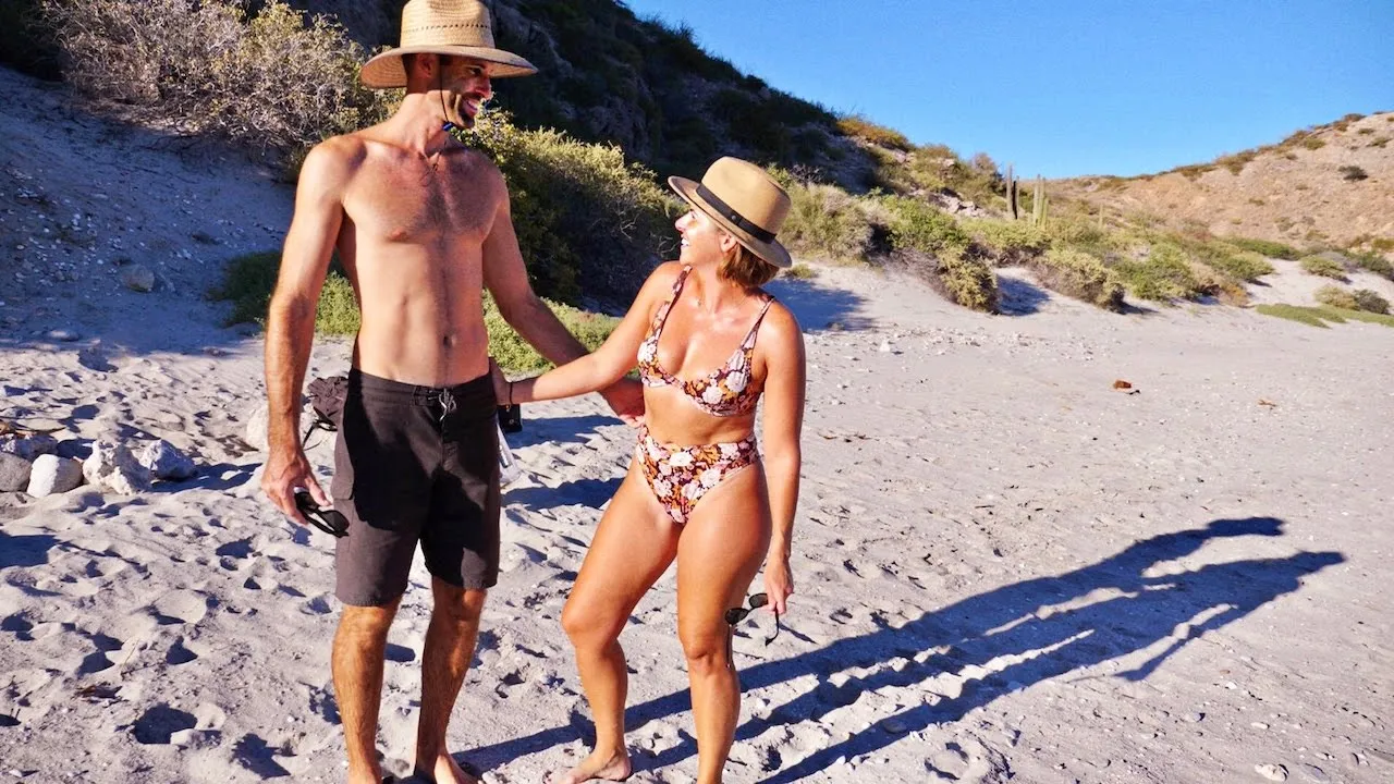 Happy Sailors: Bonfires, Baby Turtles, & Beautiful Beaches in Mexico [Making Our Way Ep 98]
