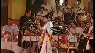 lata mangeshkar aye mere watan ke logo live performance