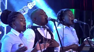 ngyazendlala phambi kwakho linda dlamini