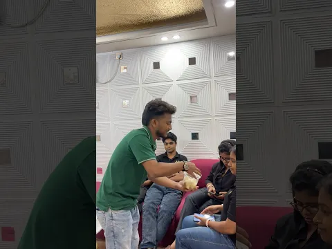 দাদার ছেলে হয়েছে তাই সব স্টাফ দের কে মুখ মিষ্টি করে দিলাম 🥰💓
