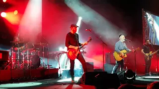 אותיות פורחות באוויר אביתר בנאי 