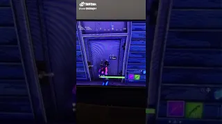 يا ورع أطلع من الحمام 