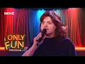 Download Lagu Belen Rodriguez ritrova suo cugino tra il pubblico 😂😂 | Only Fun Comico Show