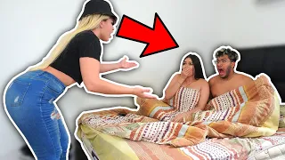 Mi novia me descubre con su hermana..
