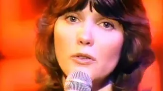 torn between two lovers by mary macgregor with lyrics