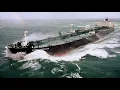 Download Lagu Huge TANKER SHIPS Cut MONSTER Waves In STORM Caught On Camera
