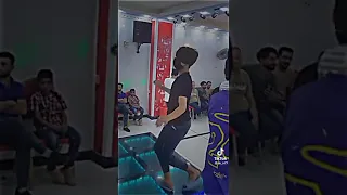 حلو يركص  كدام عباس الصغير شو فف شلون سمو كدام الفنان عباس الصغير دندنها
