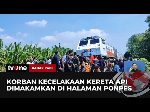 Empat Korban Kecelakaan Kereta Api yang Merupakan Pengasuh Ponpes Dimakamkan