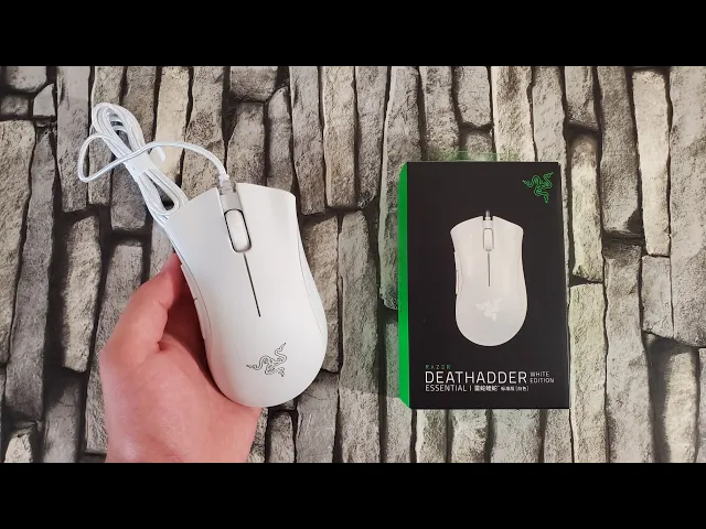 Razer DeathAdder Essential ゲーミング マウスの開梱