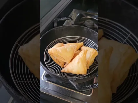 Aloo Patties #viralvideo #shortvideo #shorts #aloo #patties #veg #food #foodies #cookingvlog #snacks