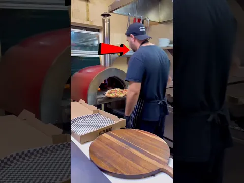This Chef Makes a Pizza Fit the Box 🍕 #shortvideo