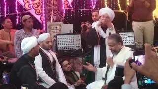 مادمت بين يديكم إبداع الدشناوي وجنون الجمهور بحضور أبناء الشيخ أحمد رضوان دندنها