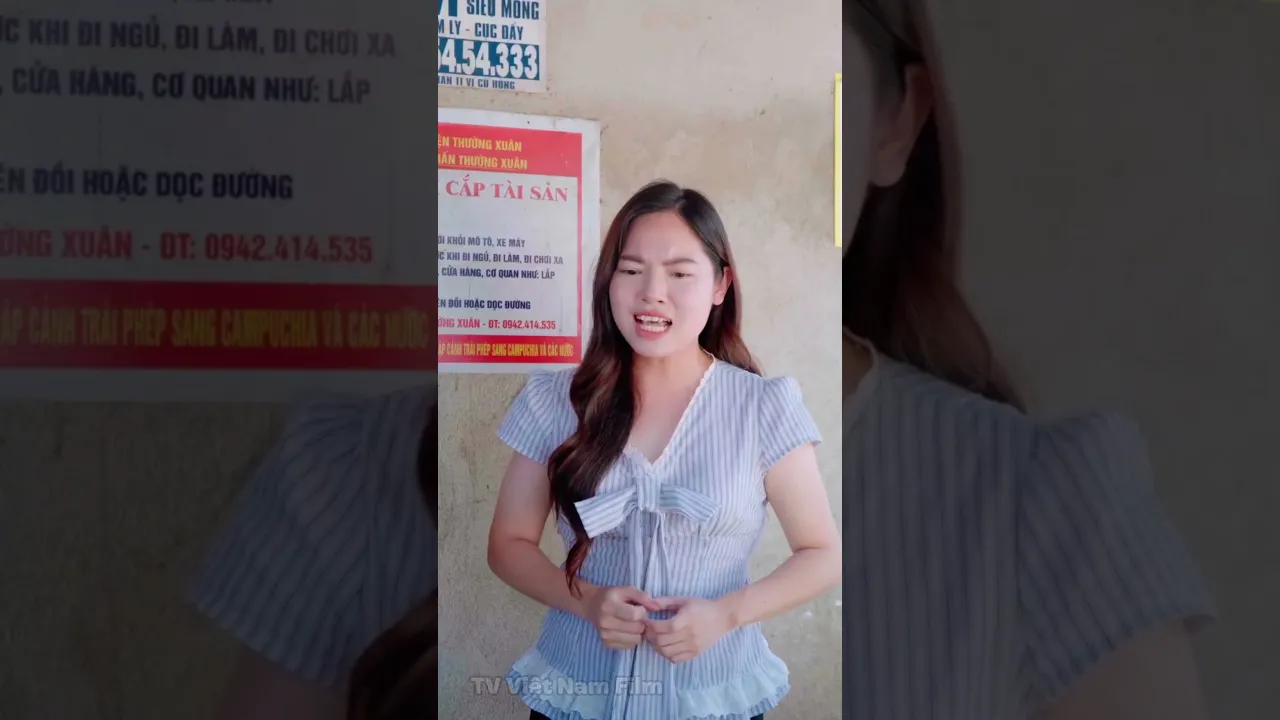 POV 3: Pretty girl goes to buy meat but doesn't want to pay #shorts poster