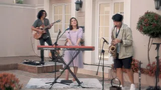 Download Pelita Lara - Ify Alyssa (Pelita Lara Live Session) MP3