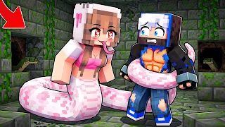This SNAKE GIRL KIDNAPPED me in Minecraft!