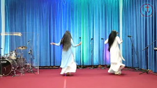 jeevan ki khoj mein nikla re yeshu paya nikita and ritika cover dance video ebnb church