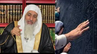 هل هناك فضل في التعلق باستار الكعبة   الشيخ مصطفى العدوي دندنها