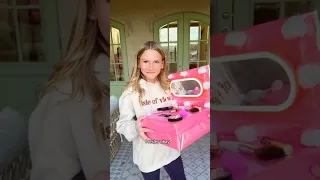 Tell me your 10 yr old sister likes makeup without telling me