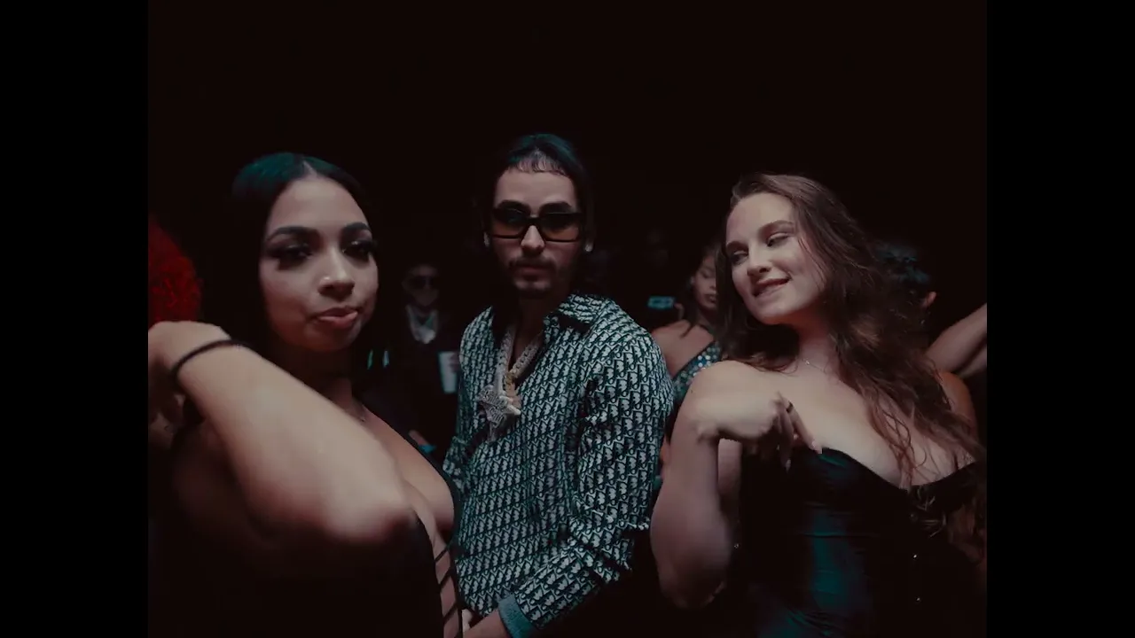 YOVNGCHIMI channel featured image