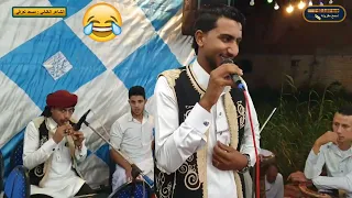 الشاعر الغناي مسعد لعرفي يضرب بلقول ولمقرونه تصرخ بأجمل عزف في يد الموسيقار محمود السمالوسي  مجرونه دندنها