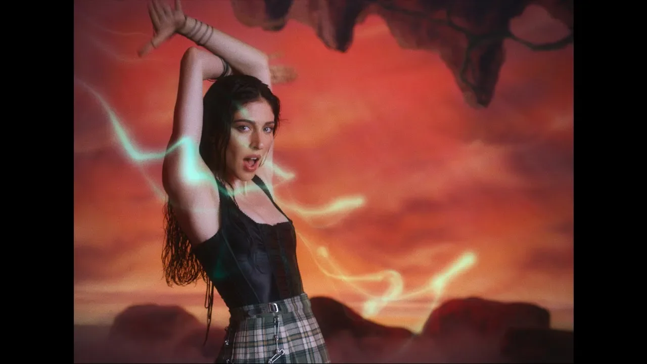 Caroline Polachek - So Hot You're Hurting My Feelings (Official Video) Caroline Polachek - So Hot You're Hurting My Feelings (Official Video)