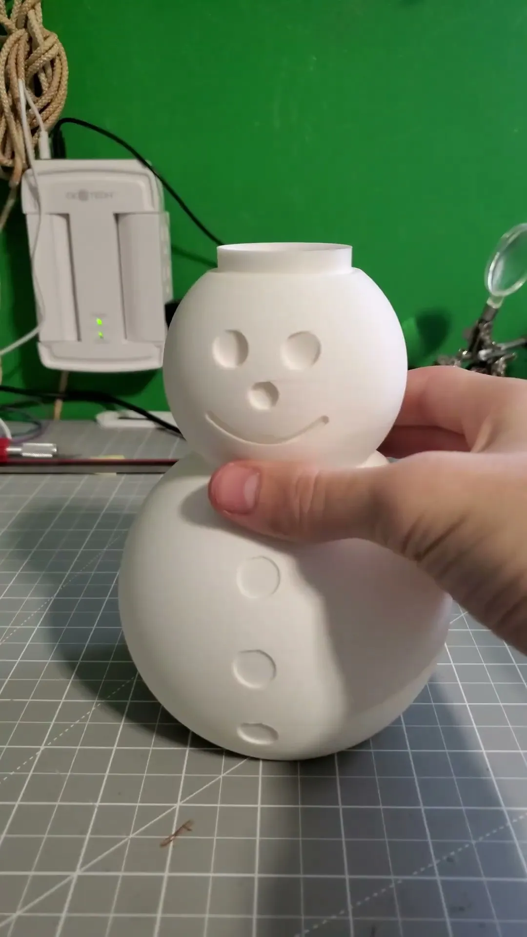Snowman Piggy Bank – Festive 3D Printable Holiday Coin Bank (Easy Multi-Part Print)