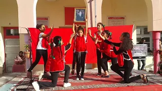 ملكنا البطل من تشخيص تلميذات مدرسة للا أمينة بمديرية التعليم بمدينة الجديدة 