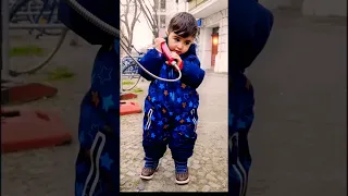           اصحابي خلصت وياهم في بلاك لست على التليفون                                             دندنها