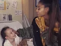 Download Lagu Ariana Grande - Best Fan Moments