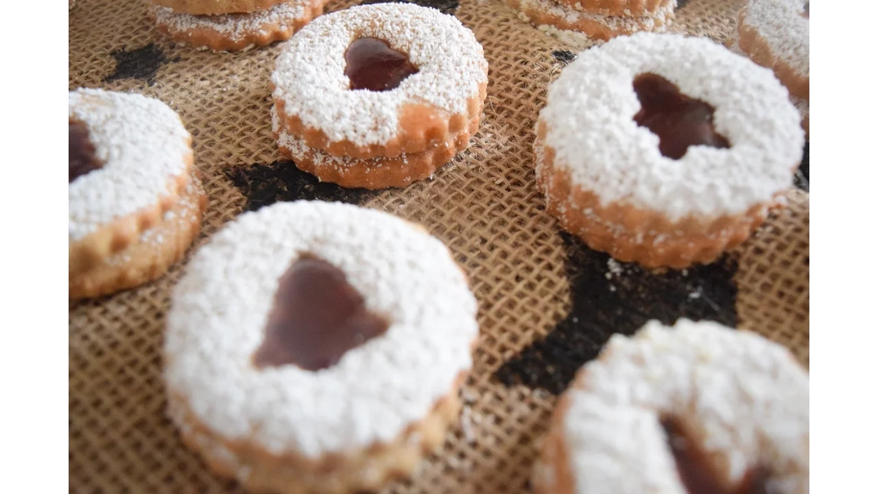 SPITZBUBE backt SPITZBUBEN Plätzchen Rezept | Plätzchen backen