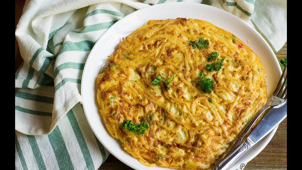 Spaghetti Omelette - Precious Kitchen