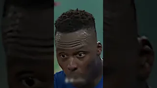 خليل البلوشي هنا لا مجال للالوان دافع عن لونك هو بلدك فقط 