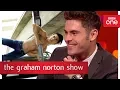 Zac Efron s impressive pose - The Graham Norton Show 2017