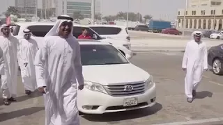 افغاني يقول ما أبيع صوره الشيخ زايد لو تعطوني مليون دندنها