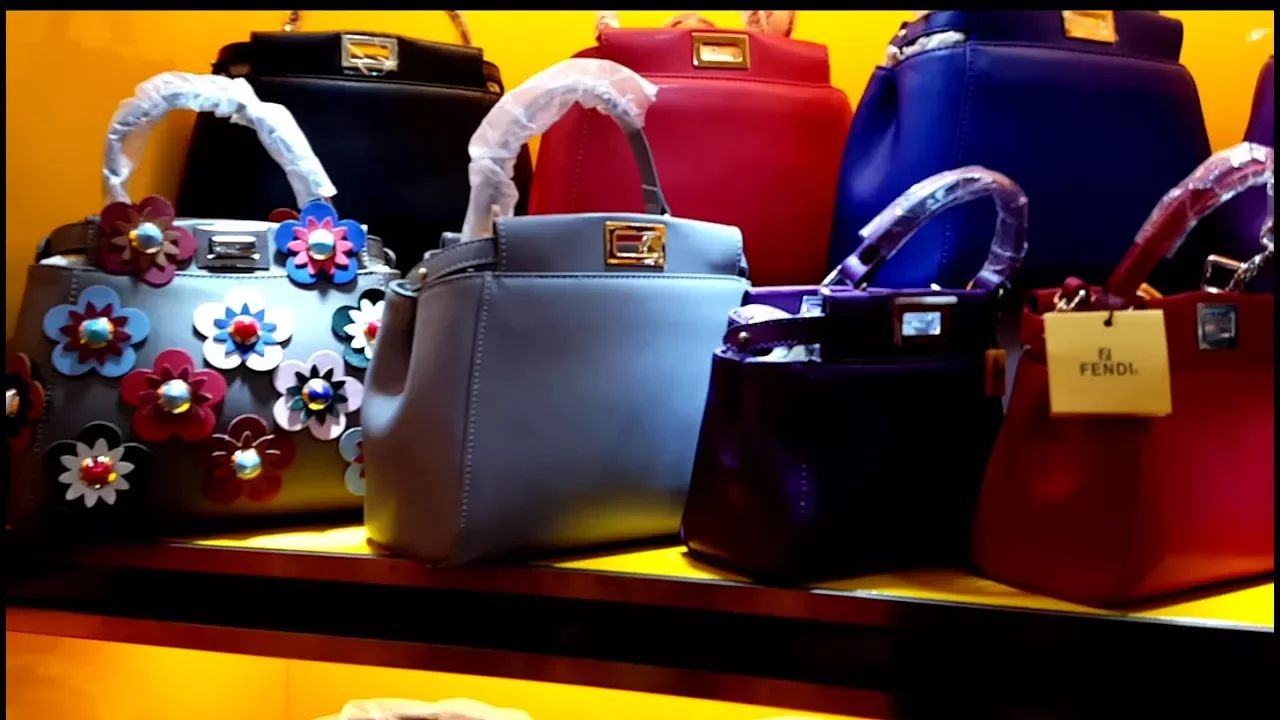Belanja Tas Branded murah Di korea | Room Tour Tas Branded di Mario Mall. 