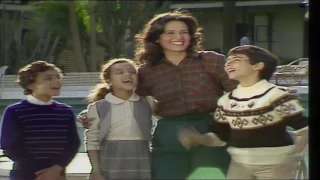 اغنية اهلا  حلوان   مسلسل غدا  تتفتح الزهور  سميرة احمد و محمود ياسين دندنها