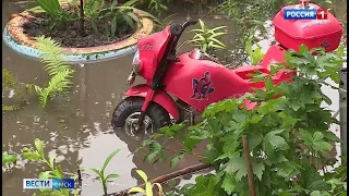 Омск под водой: ливень затопил придомовые территории