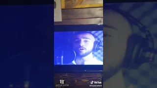 امجد جمعة وحيدر يرقصون على أغنيه انا لما بحب بحن بجن  امجد جمعة وحيدر يرقصون على أغنيه انا لما بحب بحن بجن