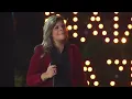 Naiara Azevedo - Ele Não Merece A Gente part. Paula Mattos (Clipe Oficial)
