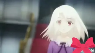 انترو انمي شعر ابيض و عيون حمراء 