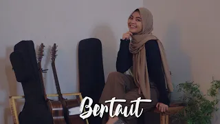 Download Nadin Amizah - Bertaut (Cover by Anggun Putri) MP3