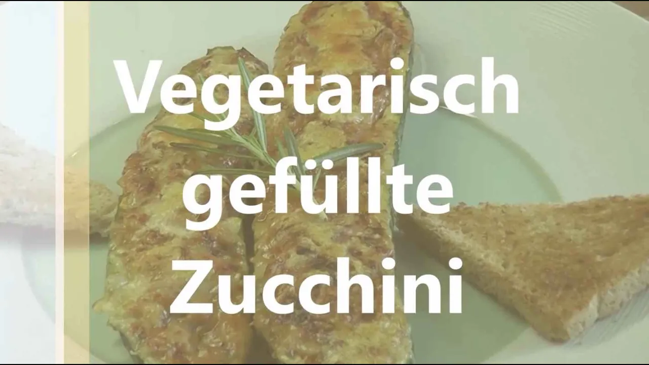 Leckere und einfache Couscous Gemüse Pfanne zubereitet in 20 Minuten. Dazu werden Zucchini, Paprika . 