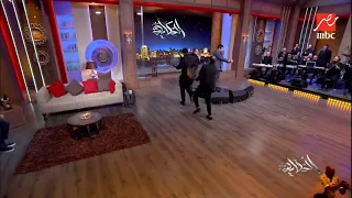 محمود الليثي يبدع في أغنية  سطلانة  دندنها
