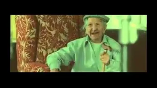 يا فرحة امك بيك دندنها
