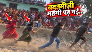 😳 जावेद गनी के दंगल में महिलाओं ने उठाई लाठी!