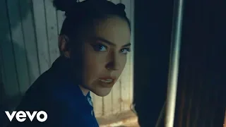bishop briggs white flag