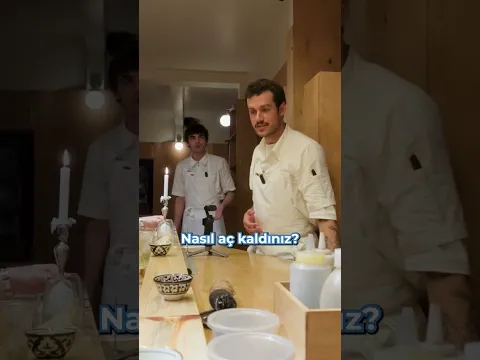 "AÇ KALDIK BURADA"