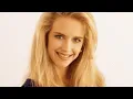 kelly preston TOPLESS Photos That Shocked Everyone Showed Off Her Curves