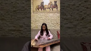 عزف موسيقى السلام الوطني الكويتي   سيلين الحسيني من لبنان    دندنها
